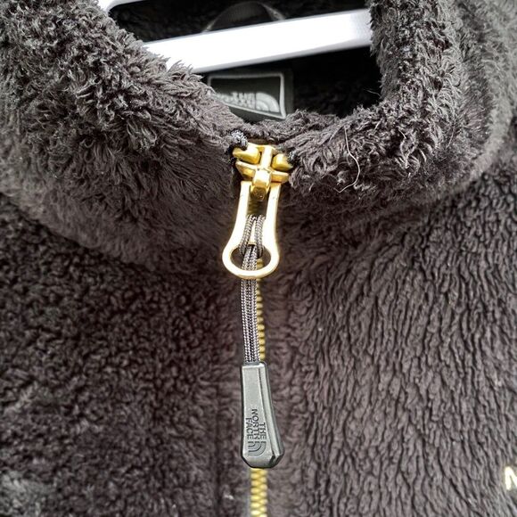 The North Face Osito Black Curry Gold fuzzy fleece jacket Women's Size Medium M - Picture 9 of 10